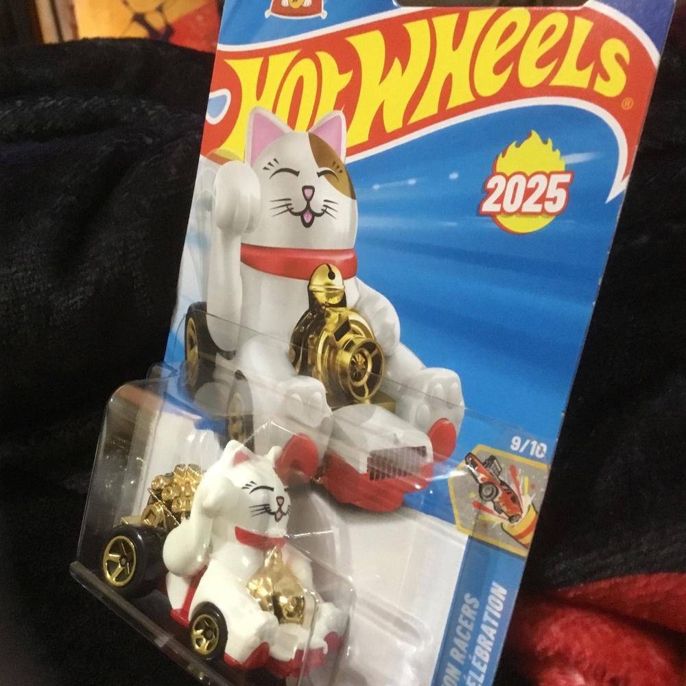 Hot Wheels FELINE LUCKY 2025 Celebration Racers
